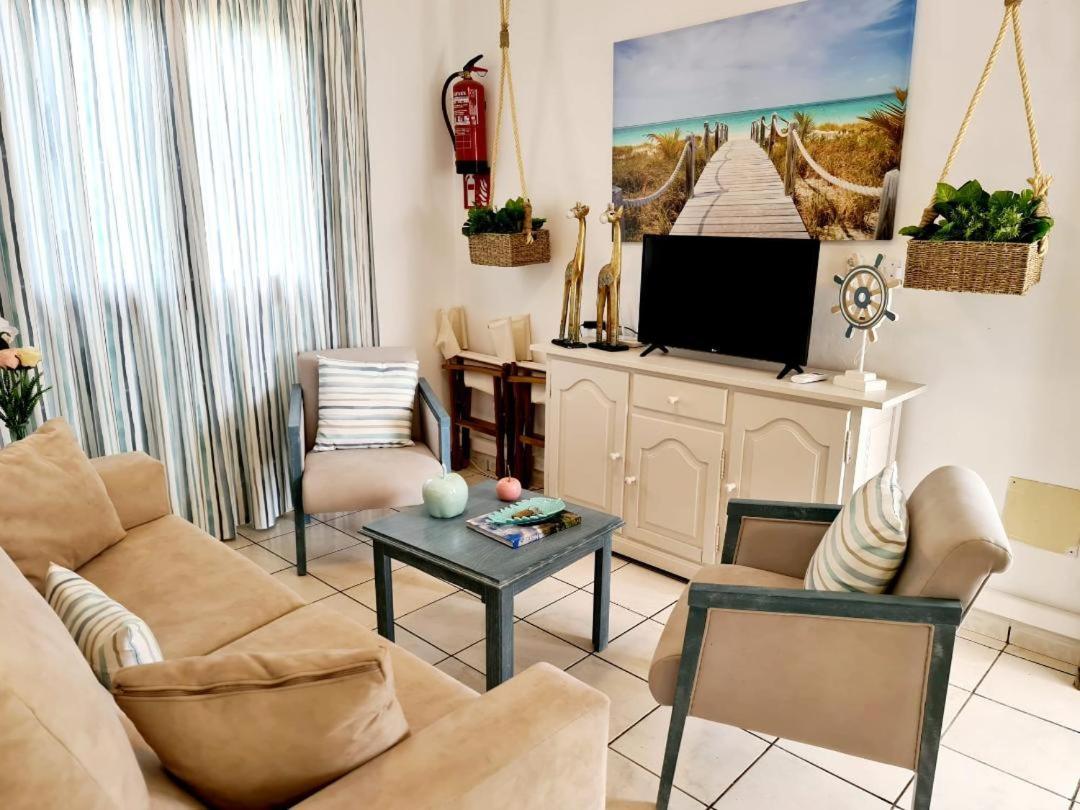 Apartamentos Delfines Кала-Бланка Экстерьер фото